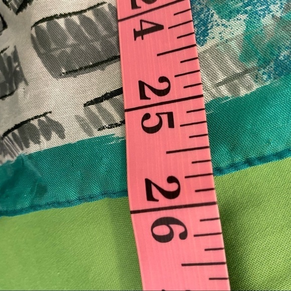 Vintage 26” x 26” Green Vintage Abstract Art City People Scenic View scarf - Picture 9 of 11